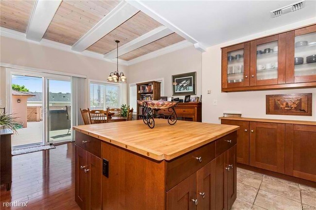 Foto del edificio - 448 E 18th St