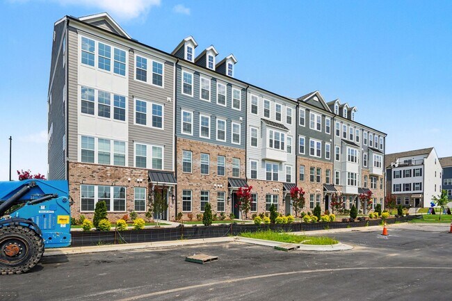 Building Photo - 705 Grove Edge Ln
