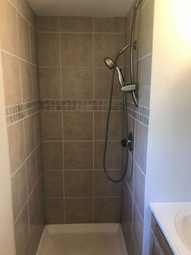 Primary Photo - 3 Bedroom / 2 Bath