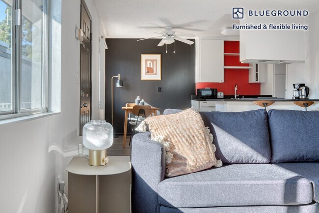 Foto del edificio - 4300 W Sarah St
