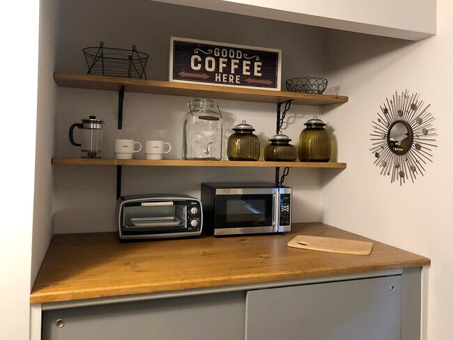 Cocina/Bar de café - 33 E 9th St