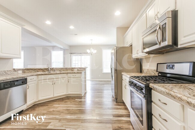 Building Photo - 5776 Bluff View Ln