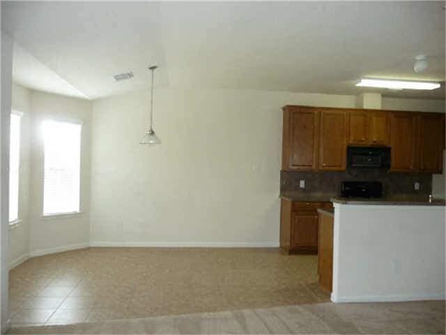 Foto del edificio - 1909 Roaring Springs Dr
