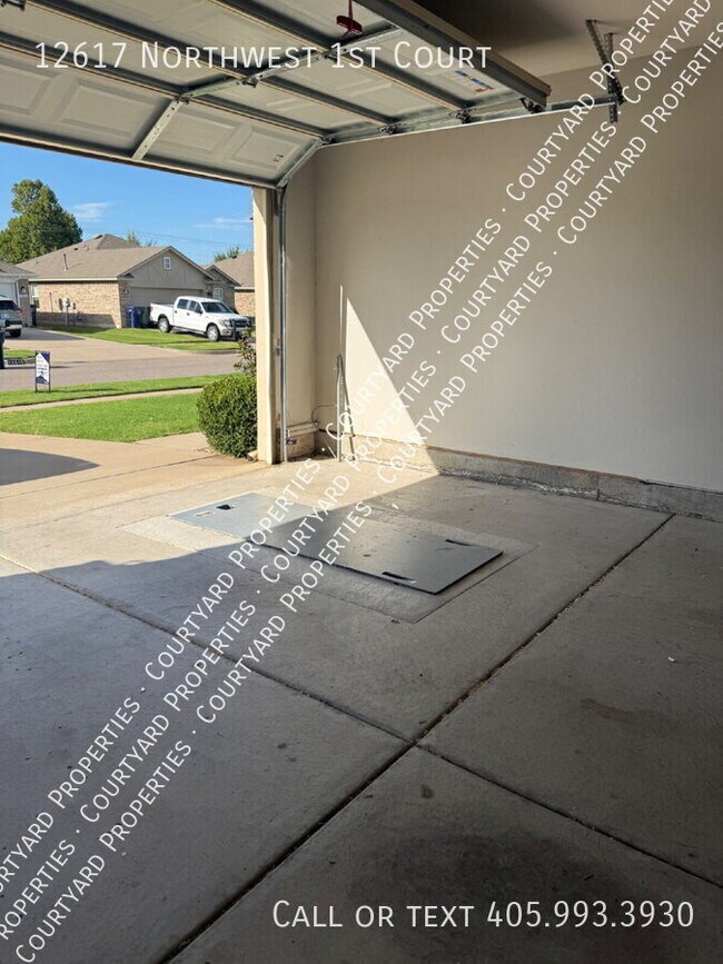 Foto del edificio - 12617 NW 1st Ct