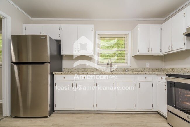 Foto del edificio - 936 Lark Ct