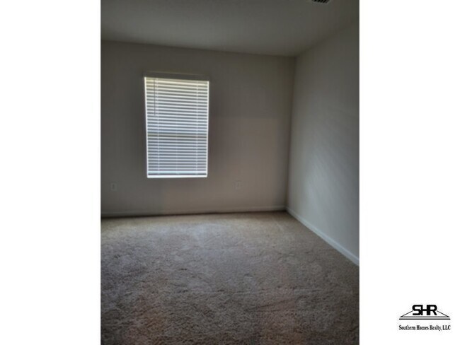Building Photo - 7340 Lakeside Oak Ct