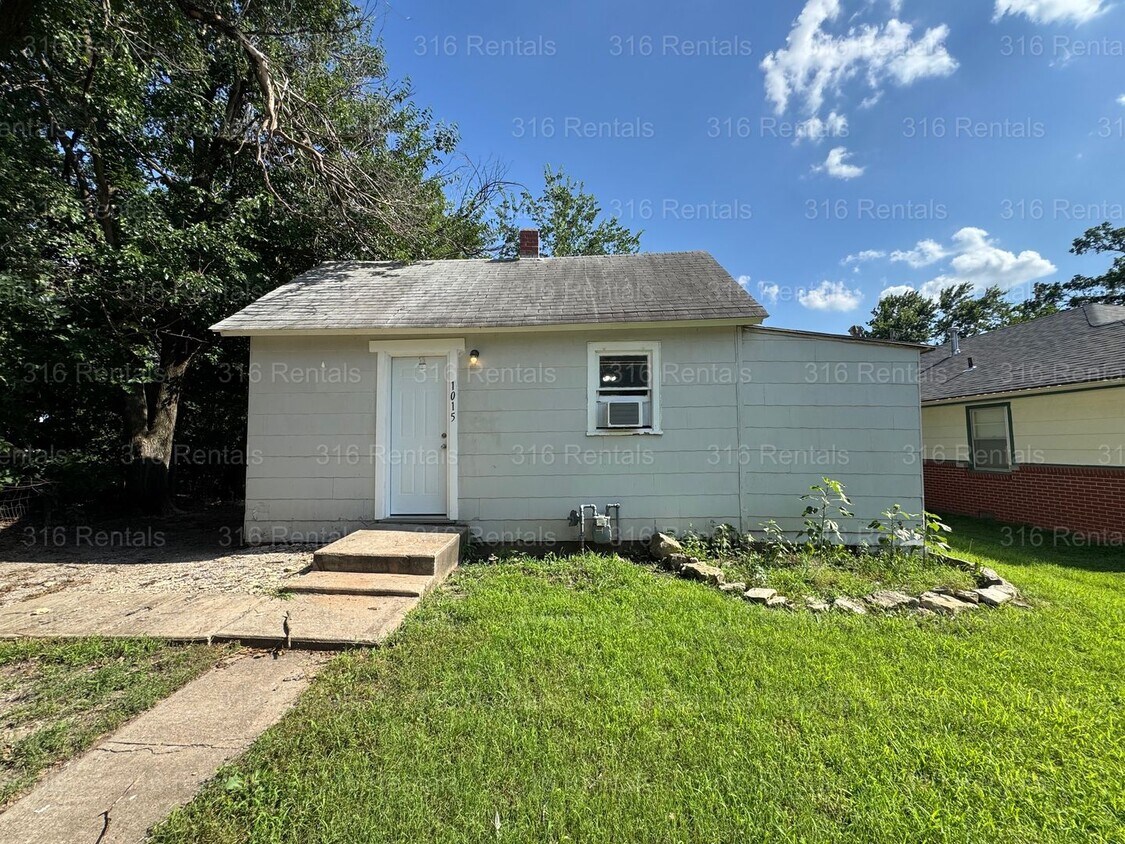 Foto principal - $495 - 1 bed 1 bath - Single Family Home