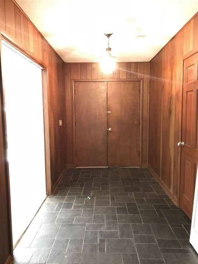 Building Photo - 4544 Thomasville Rd