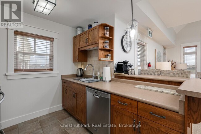 Photo du bâtiment - 125 Fairway Ct