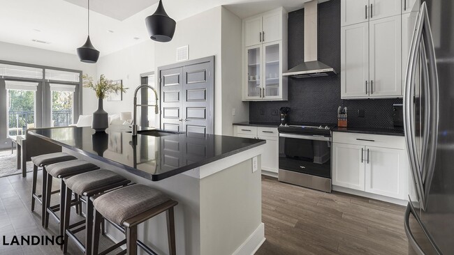 Building Photo - 2550 Blackmon Dr