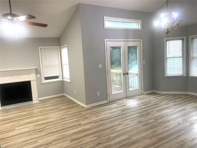 Foto del edificio - 8055 S Bay Ct
