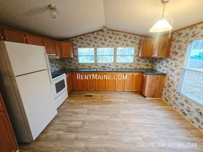 Building Photo - 74 Sweet Fern Dr