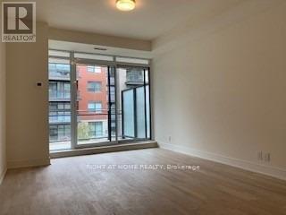 Photo du bâtiment - 1575 Lakeshore Rd W