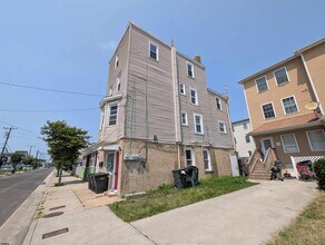 Building Photo - 203 N South Carolina Ave