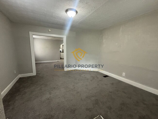 Foto del edificio - 229-231 N Jefferson Ave