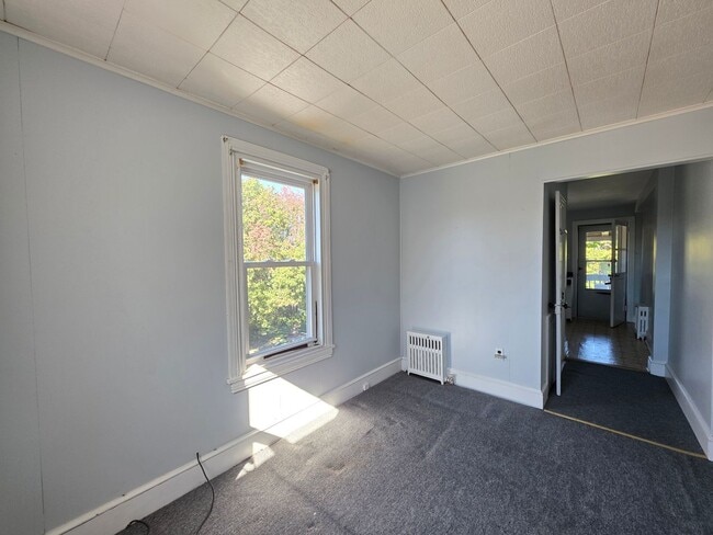 Building Photo - 515 New Rd