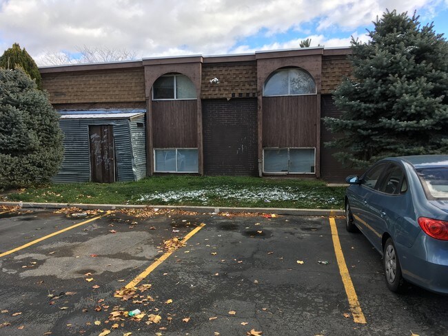Foto del edificio - 2538 S Lakecrest Dr