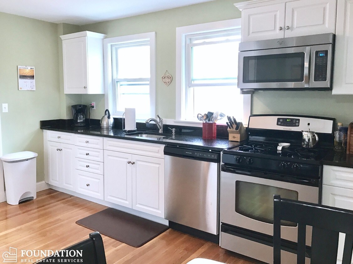 49 Falmouth Rd, Newton, MA 02465 Condo for Rent in Newton, MA