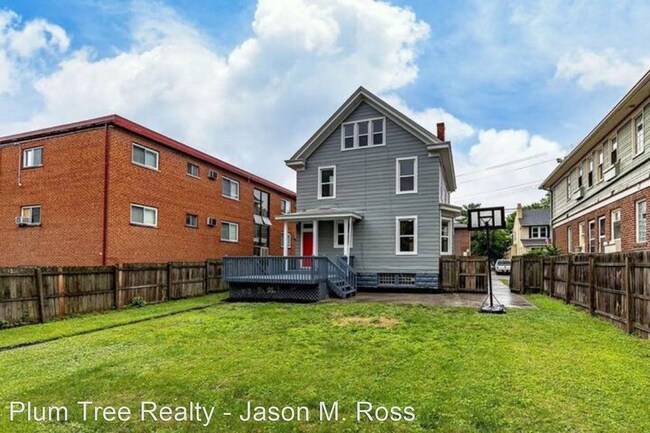 Building Photo - 5 br, 3.5 bath House - 2040 Mills Ave.