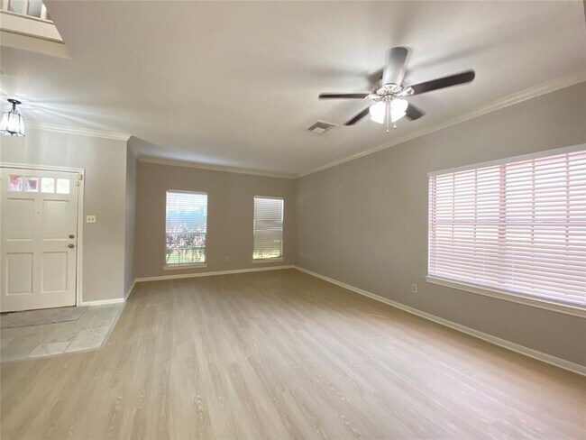 Building Photo - 14406 Circlewood Way