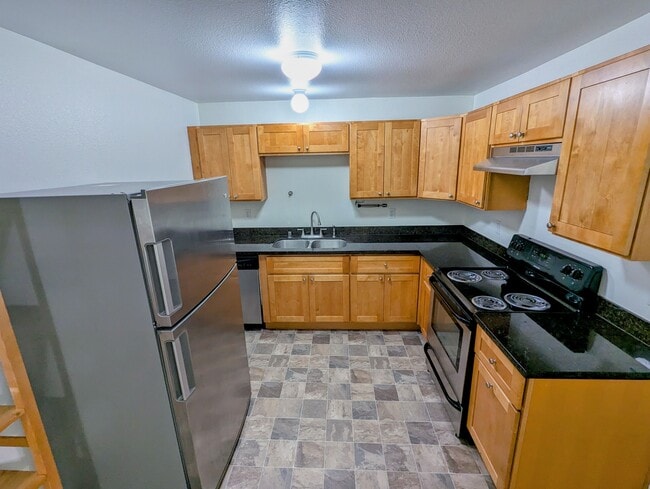 Building Photo - 2 Bed/1 Bath House - 5 min to Lakewood Tow...