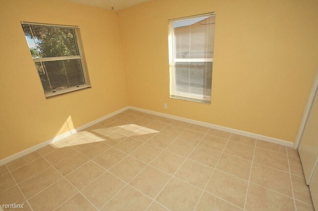 Building Photo - 3 br, 1 bath House - 4502 Greenwood Ave