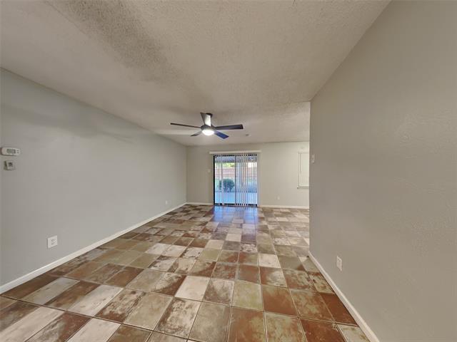 Foto del edificio - 623 Lazy River Dr