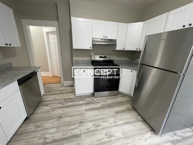 Building Photo - 6 Bowdoin Park