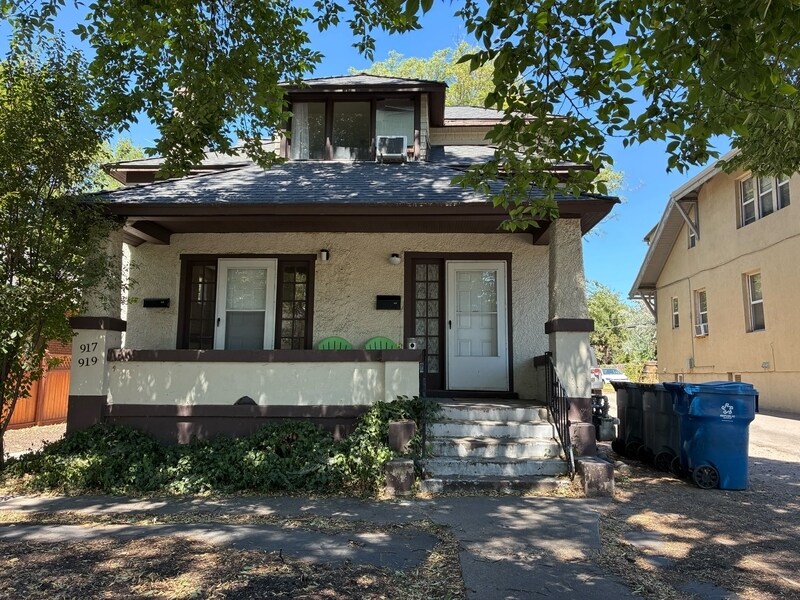 Foto principal - 921 Princeton Ave S