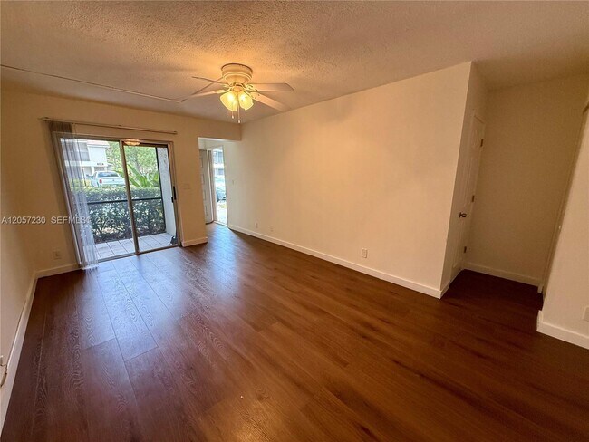 Building Photo - 114 Gardens Dr