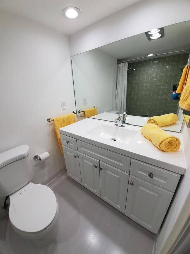 Building Photo - 55 SE 14th St