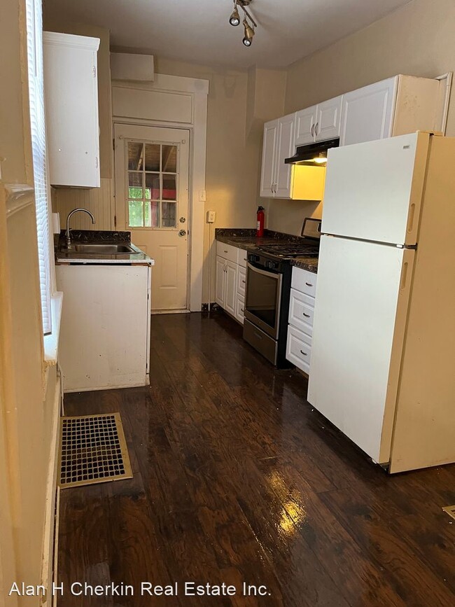 Building Photo - 2 br, 1 bath House - 341 East Marion Street