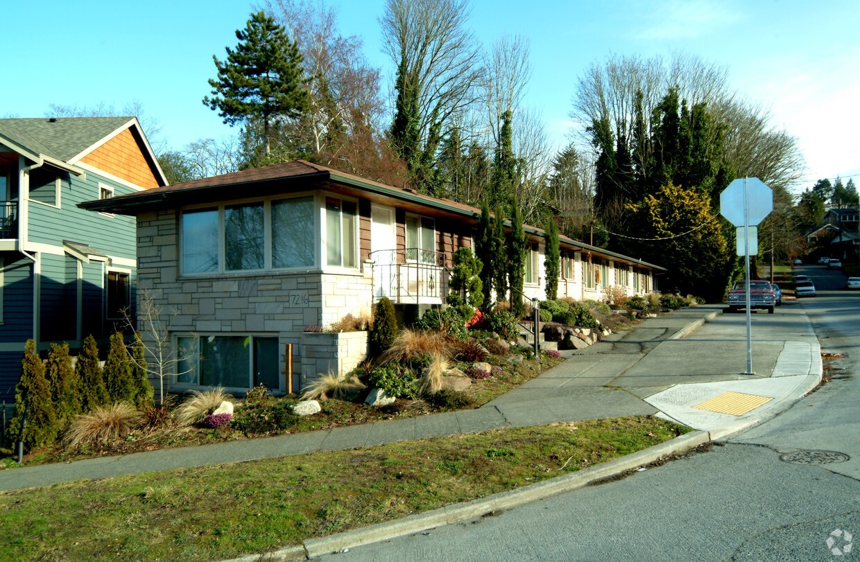 Primary Photo - California Avenue Apartments