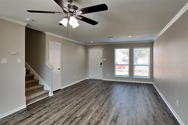 Foto del edificio - 16838 Blackberry Lily Ln