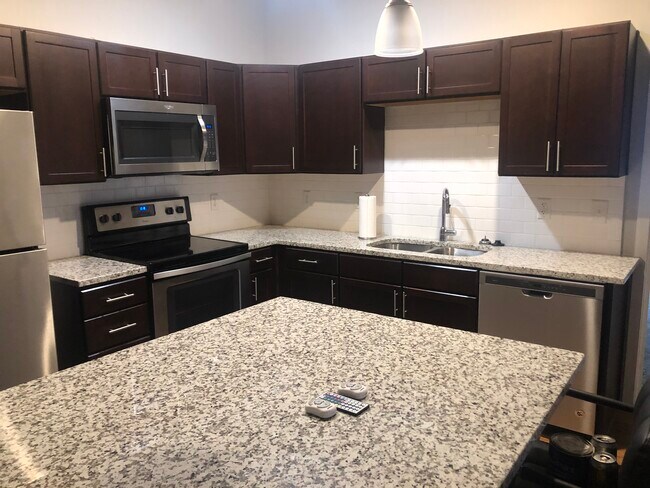 Foto del edificio - 1124 Litton Ave