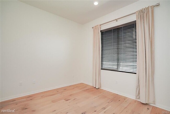 Foto del edificio - 3 br, 3 bath Condo - 79 Plateau