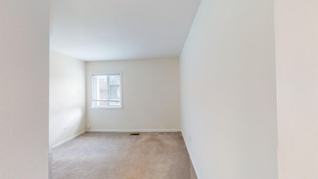Interior Photo - The Commons at Windsor Gardens