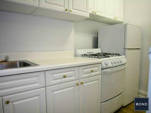 Building Photo - 150 E 91st St