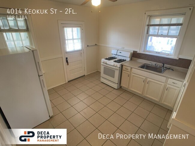 Building Photo - 1 Bedroom Apartment