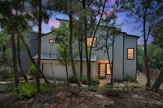 Building Photo - 2650 Crazyhorse Pass