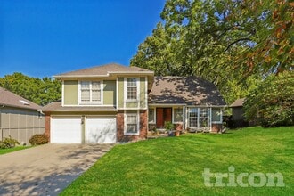 Building Photo - 5208 NW Walden Dr