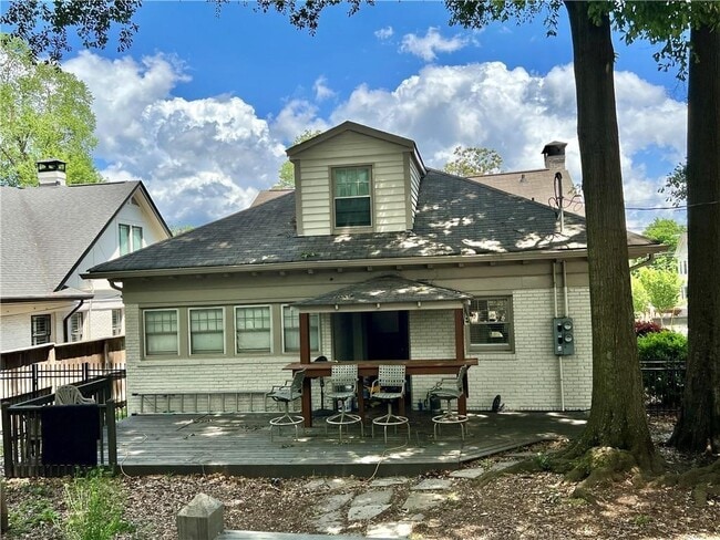 Foto del edificio - 616 Seminole Ave NE