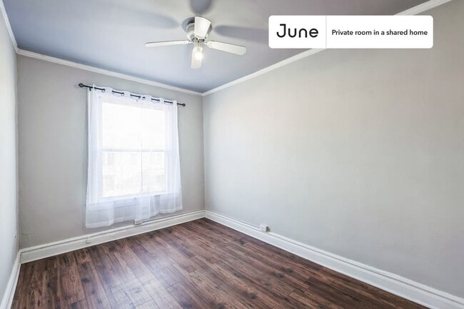 Building Photo - Room in Shared 4 bed/2 bath home