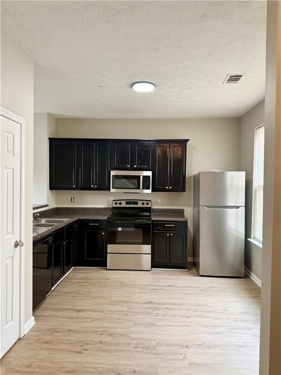 Building Photo - 4153 Park Chase Dr