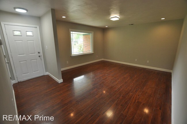 Building Photo - 3 br, 2 bath House - 4794 Christopher Arch
