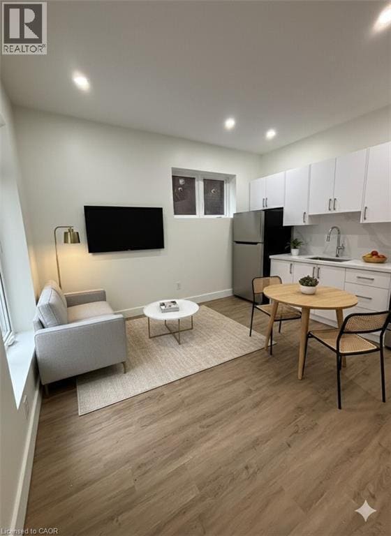 Building Photo - 259 John St S