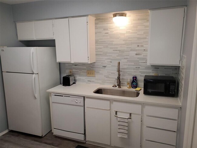 Foto del edificio - 7605 St Amant Pl