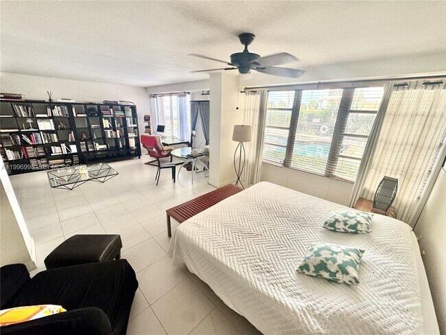 Foto del edificio - 1430 Brickell Bay Dr