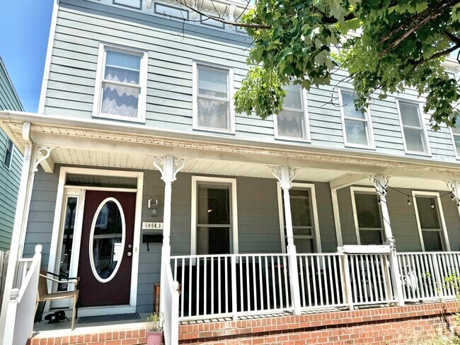 Building Photo - 1006 W Clay St