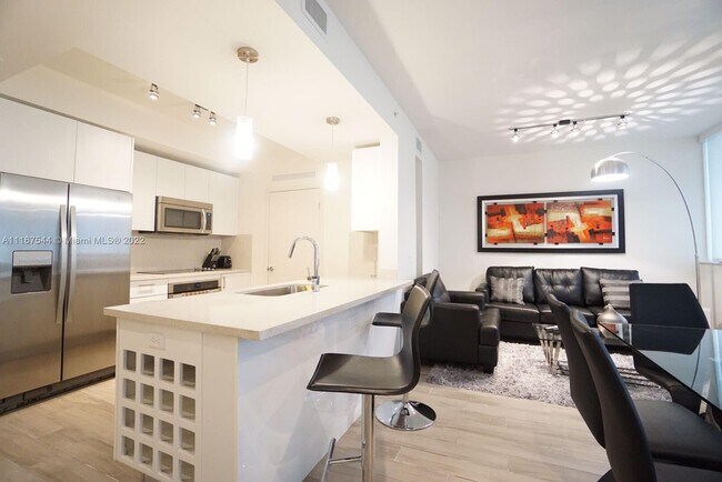 Foto del edificio - 999 SW 1st Ave
